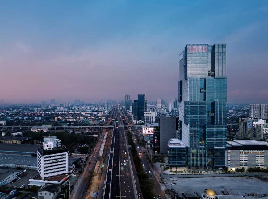 01AIA อาคาร AIA East Gateway บางนา เป็นอาคารฮวงจุ้ยดี ที่ได้รับกระแสพลังดีจากเส้นบางนา ศรีนครินทร์ โดยตรง