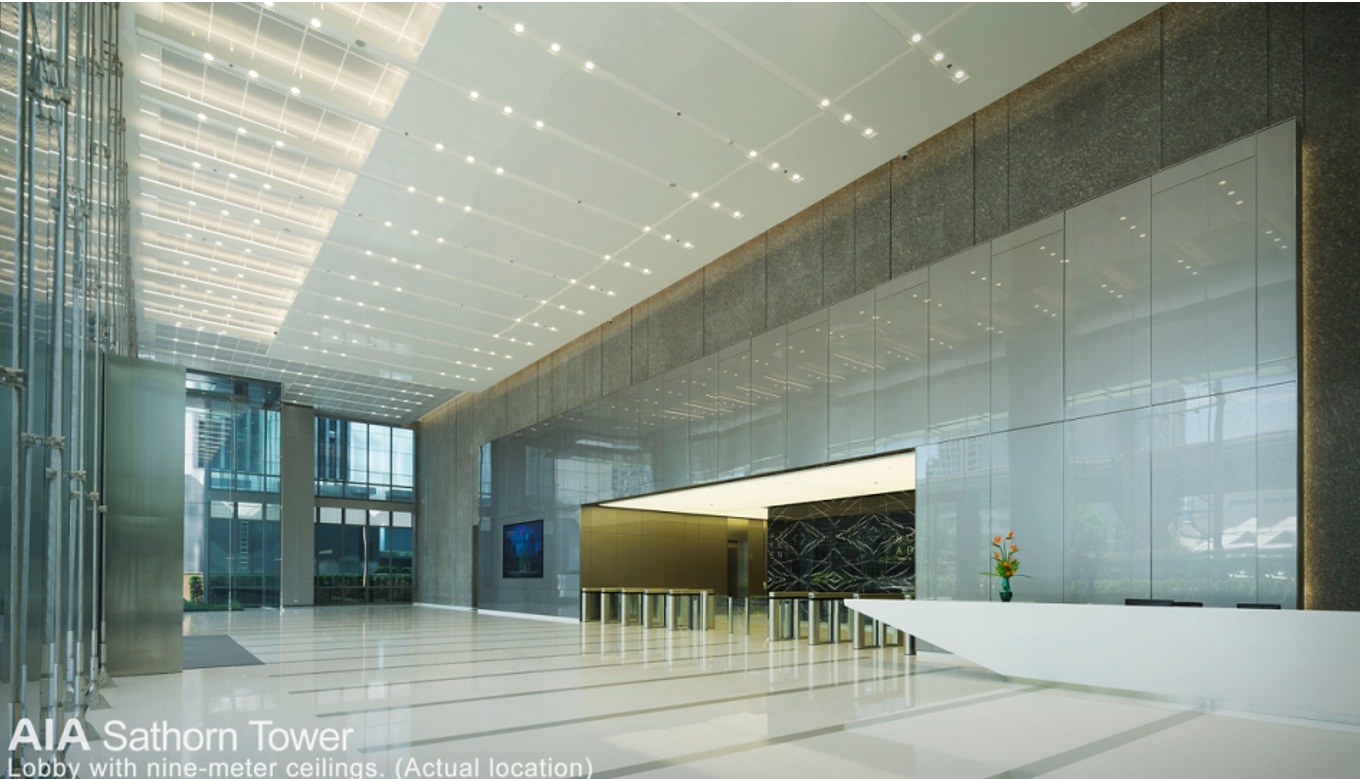 โถงทางเข้าของอาคาร AIA Sathorn Tower อยู่ในตำแหน่งโชค และมี Lobby ที่กว้างใหญ่ เก็บโชคลาภให้อาคารได้เป็นอย่างดี