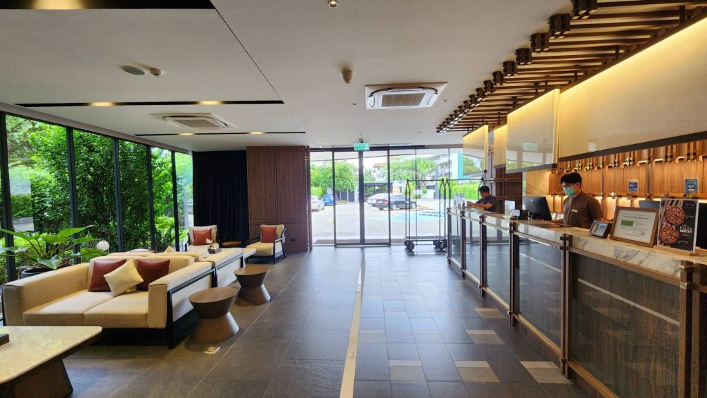 WEhotel08 การวางตำแหน่งของ Reception สามารถตั้งได้รับพลังดีจากประตู Main Entrance ของอาคาร