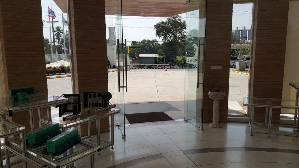 DeltaElmechsRayong00 โถงประตูสามารถรับพลังจากทางเข้าของโรงงานได้แบบเต็มที่